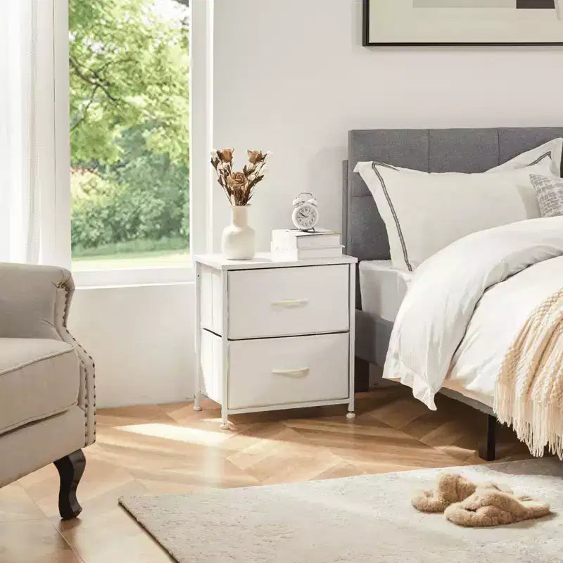 Commode à tiroirs avec cadre en métal et plateau en bois