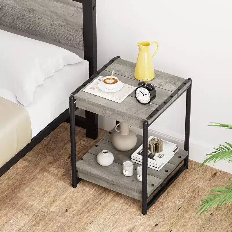 Table d'appoint pivotante à 360° avec station de charge et 3 niveaux de rangement